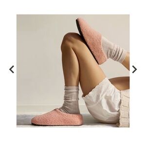 NWT Bombas Women's Soft Pink Slippers size 10